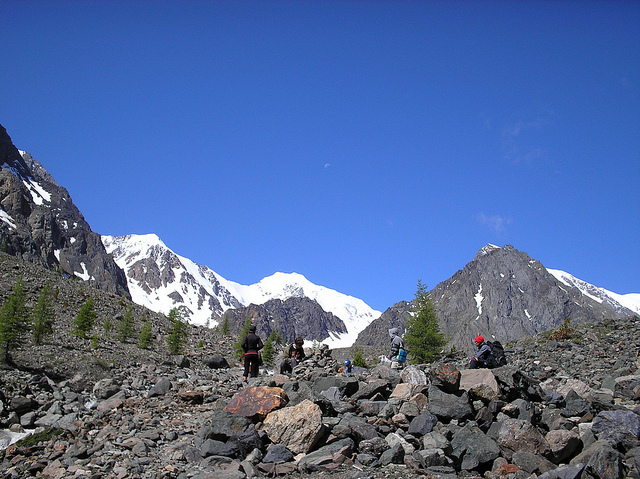 Hiking in the Altai Republic (photo by Obakeneko)