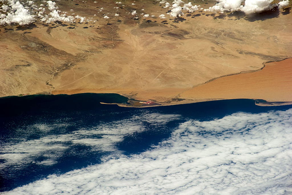 800px-STS-133_An_oblique_view_of_Walvis_Bay_Namibia