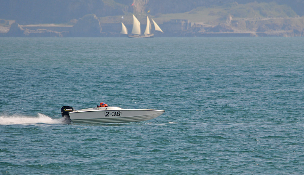 speed boating