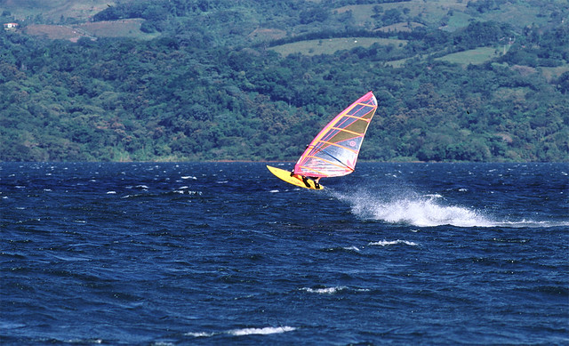 windsurfing Lake Arenal