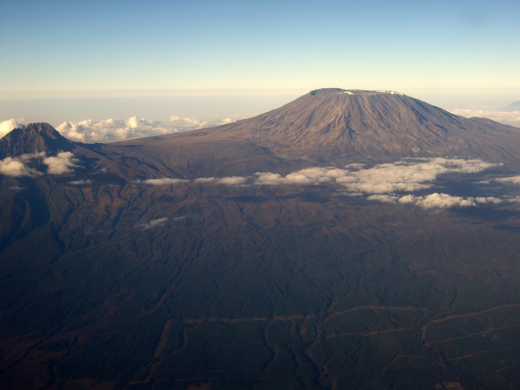 oldest woman who has climbed kilimanjaro
