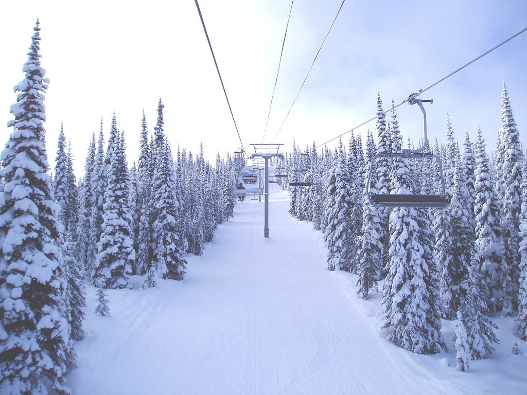 where to ski in Canada