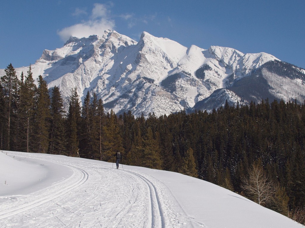 where to ski in Canada