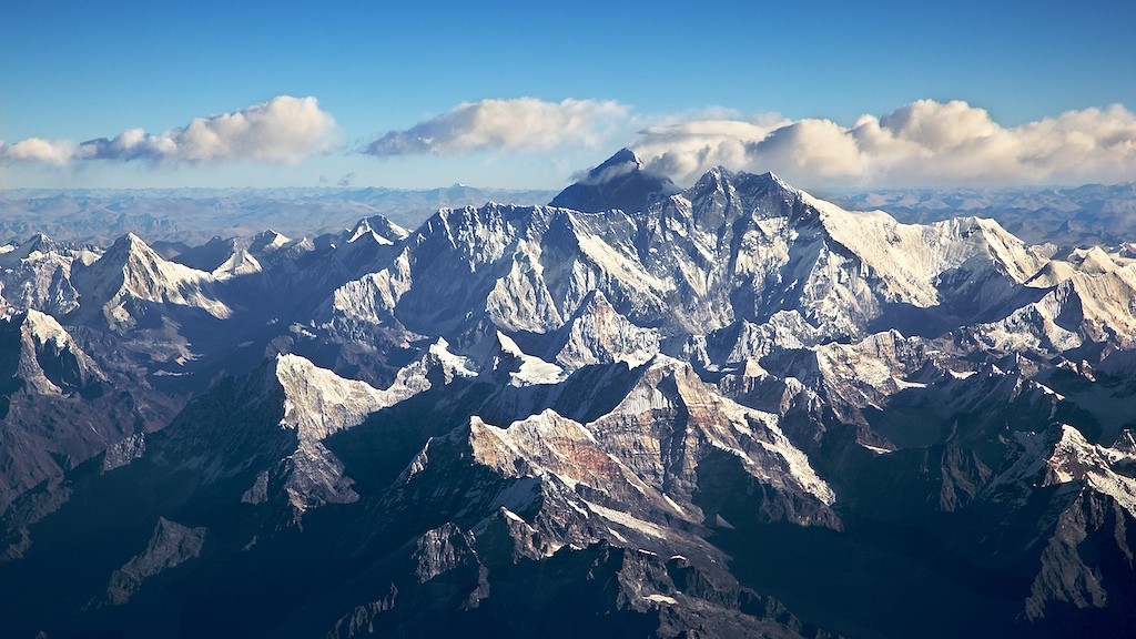 rock climbing in bhutan everest