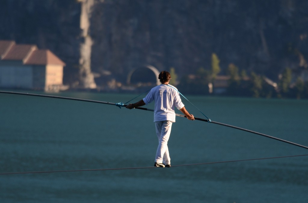 Tightrope Walking and Slacklining