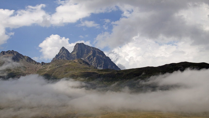 Adventure sports in the pyrenees