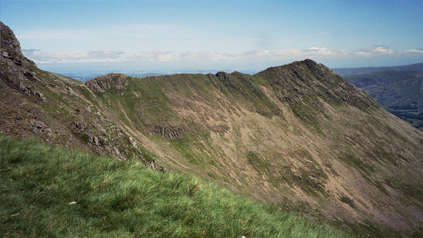 cliff hanging hikes