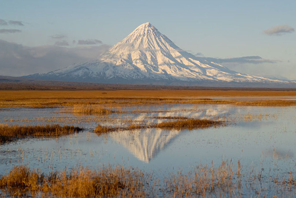 800px-Kronotsky_volcano