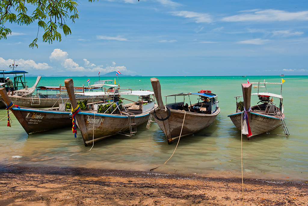 Ao_Nang,_Mueang_Krabi_District,_Krabi,_Thailand_-_panoramio_(39)