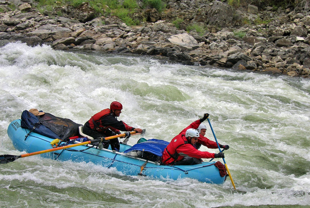 rafting-175603_1920