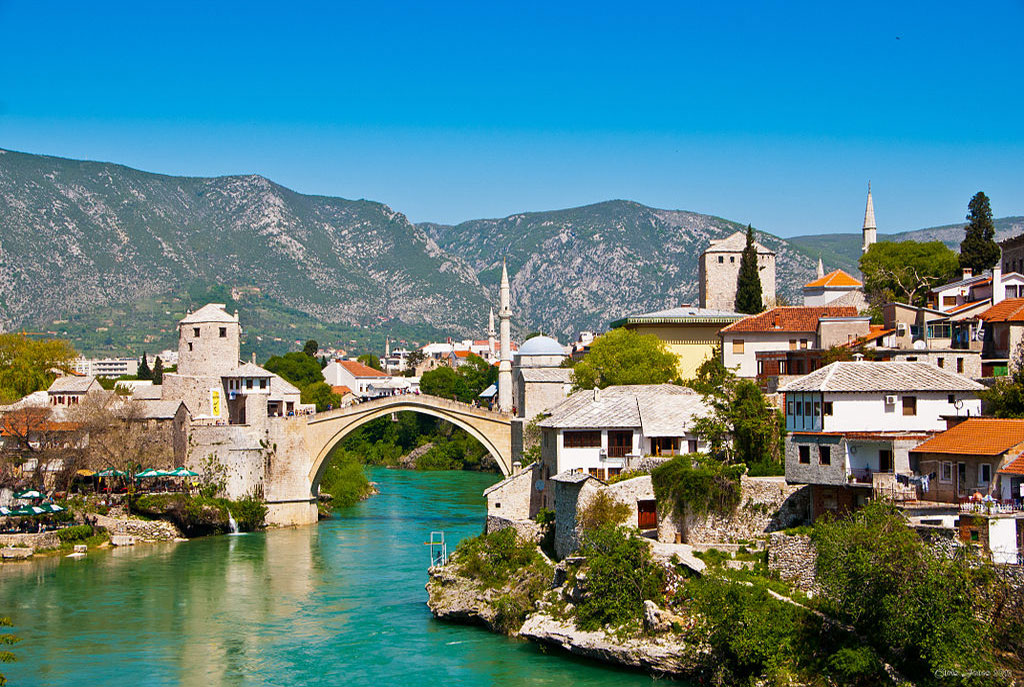 1024px-Bosnia_and_Herzegovina_Apr-28-2012_243_(7155972122)