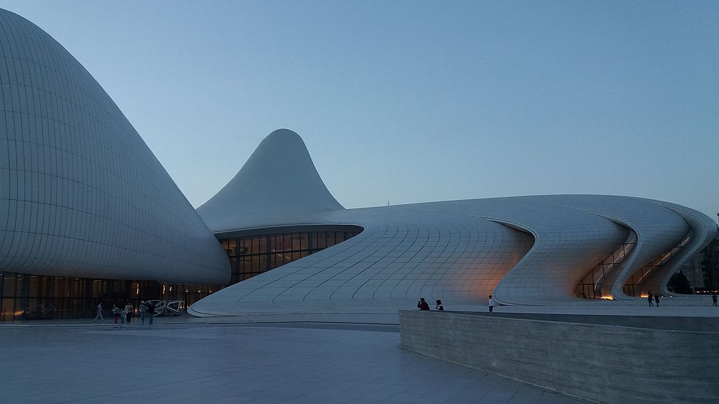 Right_wing_of_Heydar_Aliyev_Center,_Baku_Azerbaijan